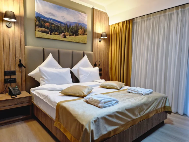 Weekend romantic la munte cu SPA: ghid complet pentru o escapadă de neuitat